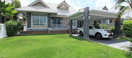 Beautiful Bungalow For Sale (11118) Beautiful Bungalow For Sale (11118)