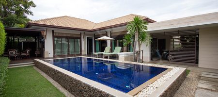 Magnificent Pool Villa For Sale (10839) Magnificent Pool Villa For Sale (10839)