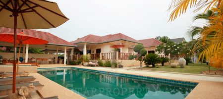 Luxury Pool Villa With Large Plot Of Land (10475) Luxury Pool Villa With Large Plot Of Land (10475)