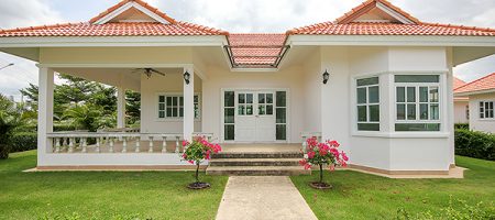 Beautiful Bungalow (10959) Beautiful Bungalow (10959)