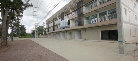 Beautiful 3 Storey Town Home For Sale Hua Hin Soi 70 (11351) Beautiful 3 Storey Town Home For Sale Hua Hin Soi 70 (11351)