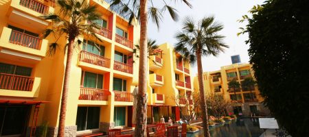 Beautiful Condominium For Sale (20725) Beautiful Condominium For Sale (20725)