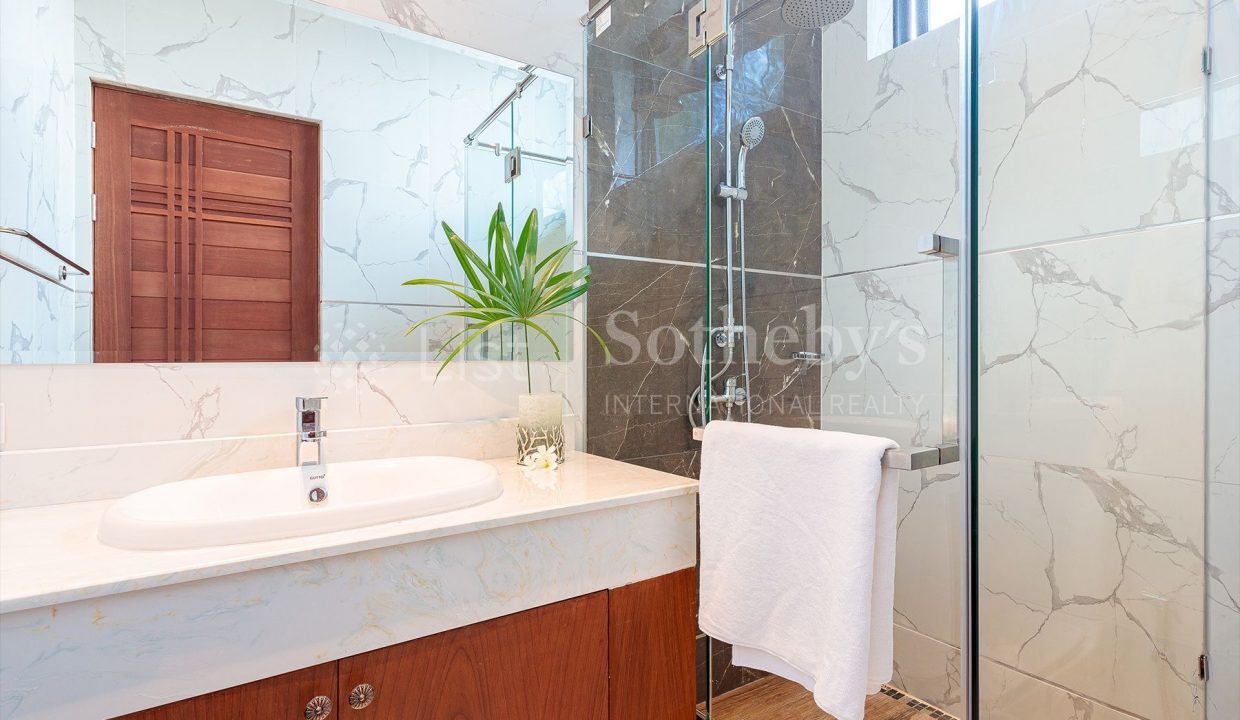 list-sothebys-international-realty-thailand-house-for-sell-Panorama-Villa-Kao-Tao-bathroom-02_1800x1200_display